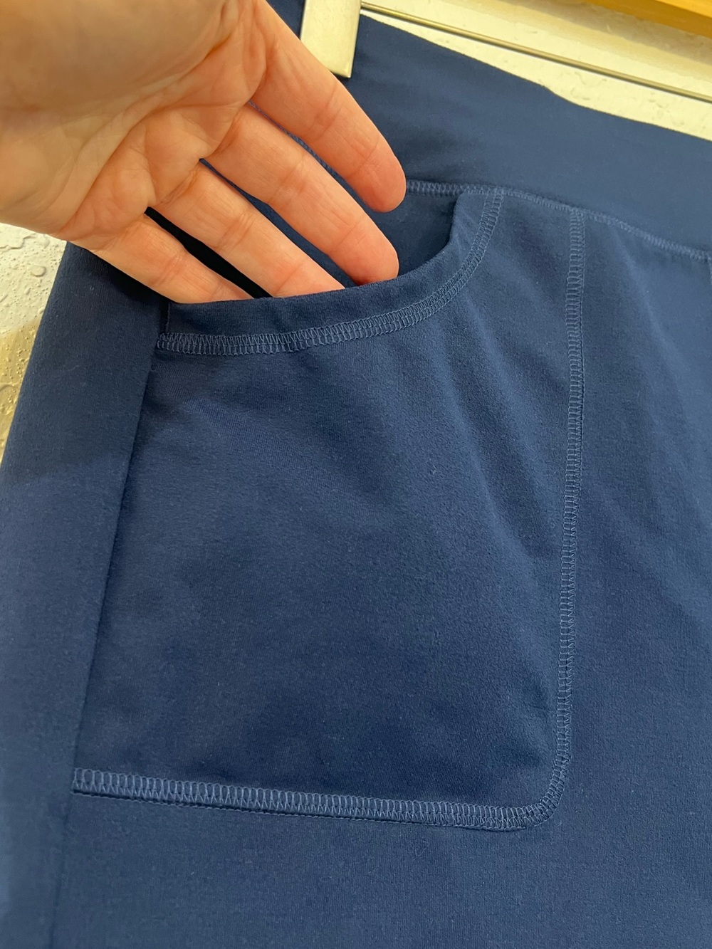 Lands’ End Navy Blue Pull-On Casual Shorts Size 14-16 Large - Picture 2 of 9
